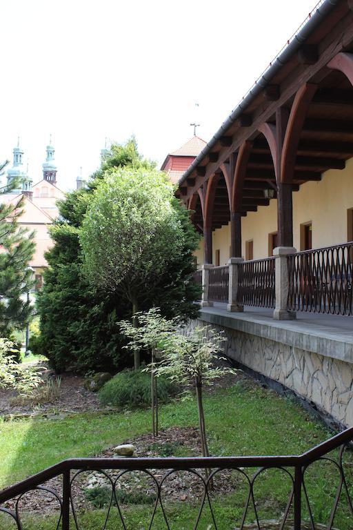 Dom Pielgrzyma Hotel Kalwaria Zebrzydowska Exterior foto